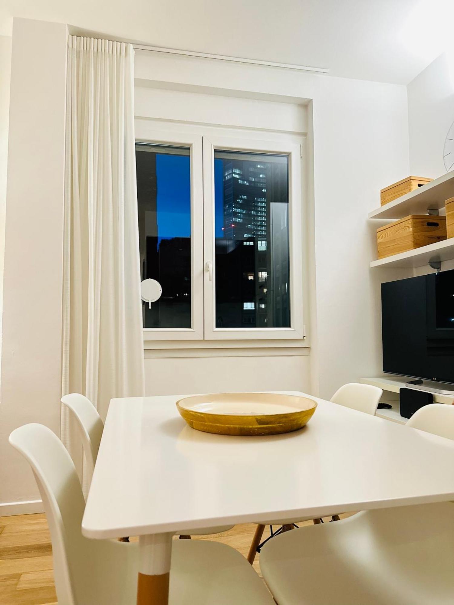 Xenia - Cozy Two-room In Station