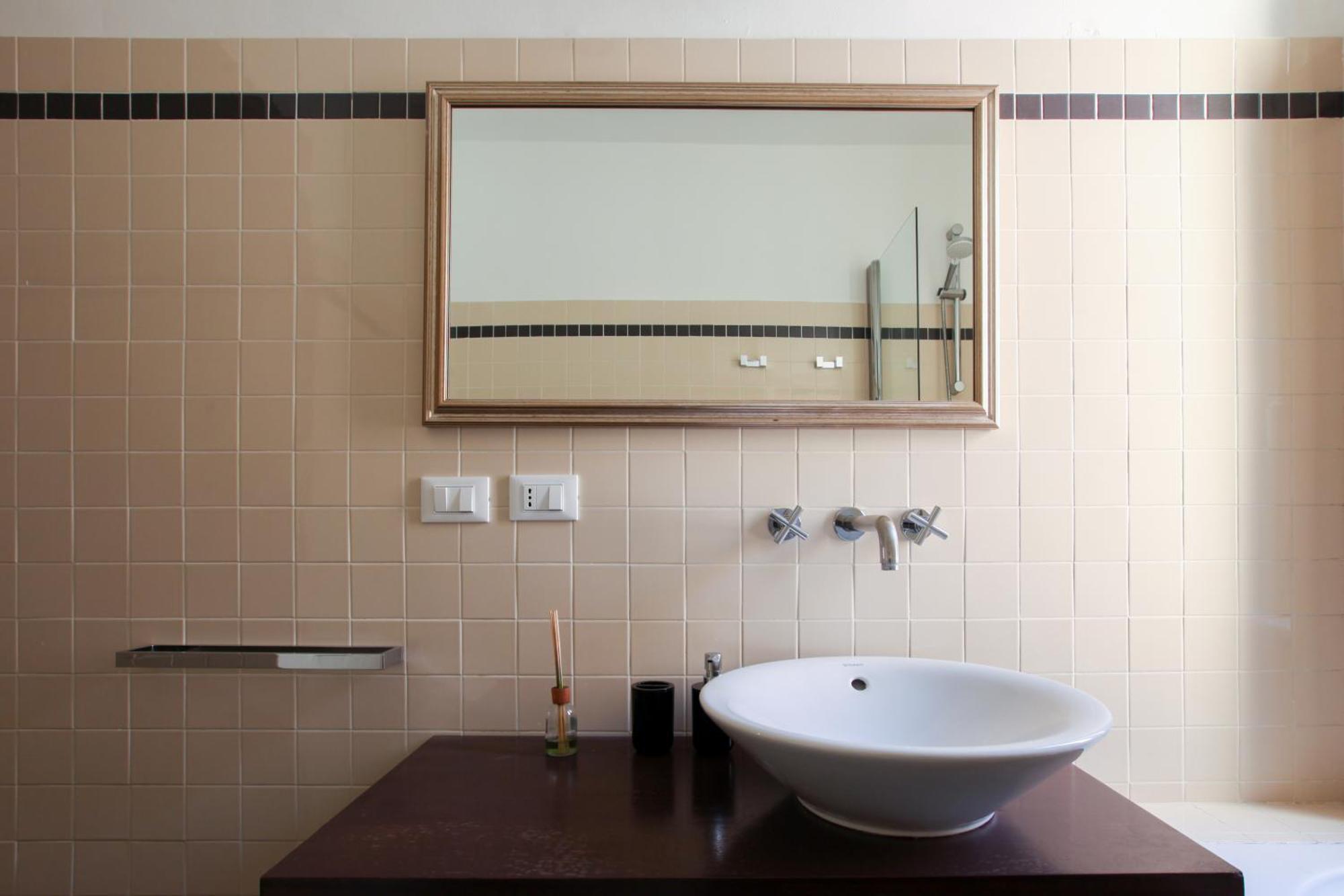 Hacca Collection - 3br Bocconi-navigli * Milan