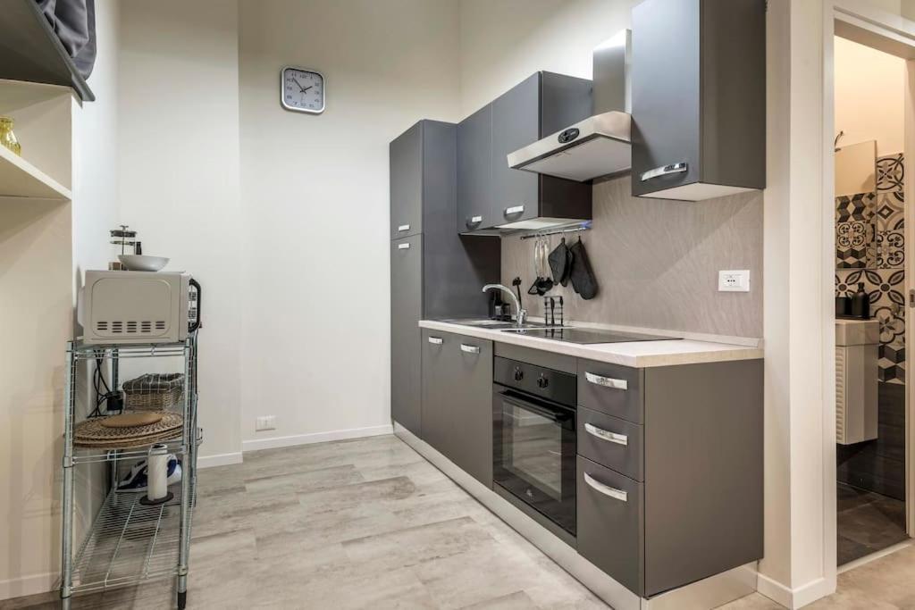 Apartment Comfortable 3 Bedrooms Few Steps From Duomo *