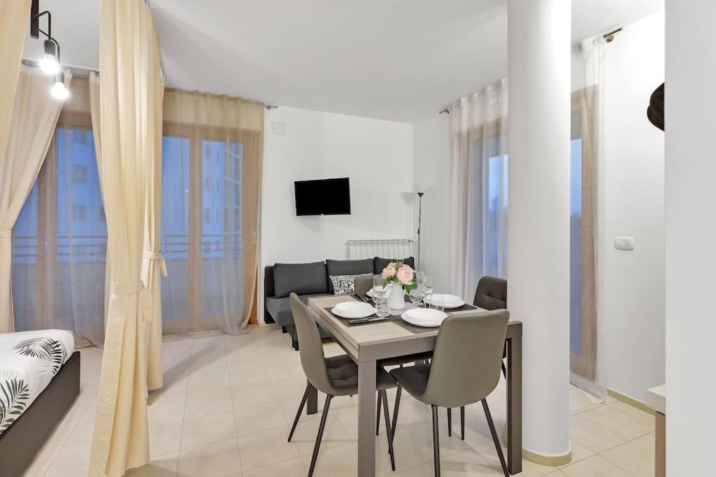 Private Parking-terrace10 Min To Linate Airport Apartment Mailand