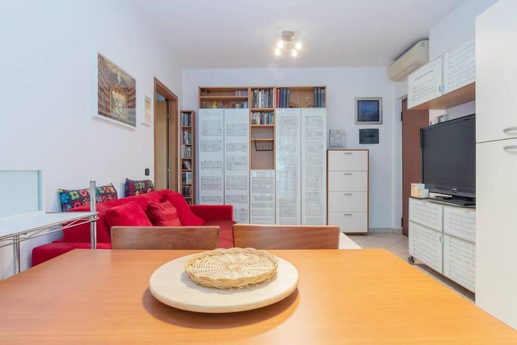 Elegante A 500 Mt Da M4 Con Wifi E Ac Apartamento *