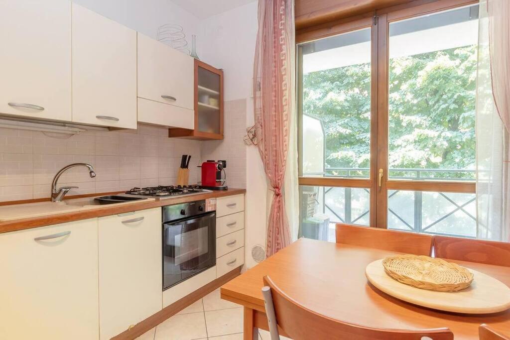 Elegante A 500 Mt Da M4 Con Wifi E Ac Apartamento *