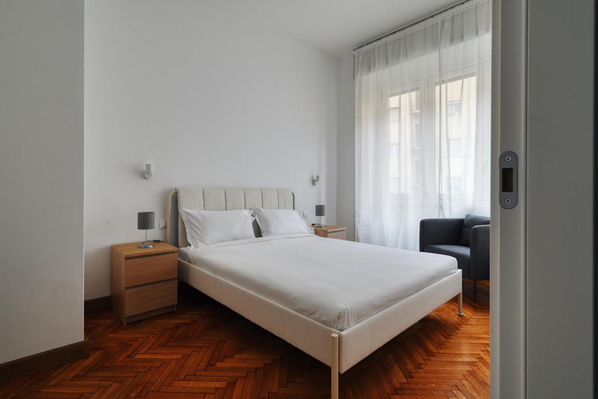 Joivy Chic 3-bed Flat Near Colonne Di San Lorenzo * Mailand