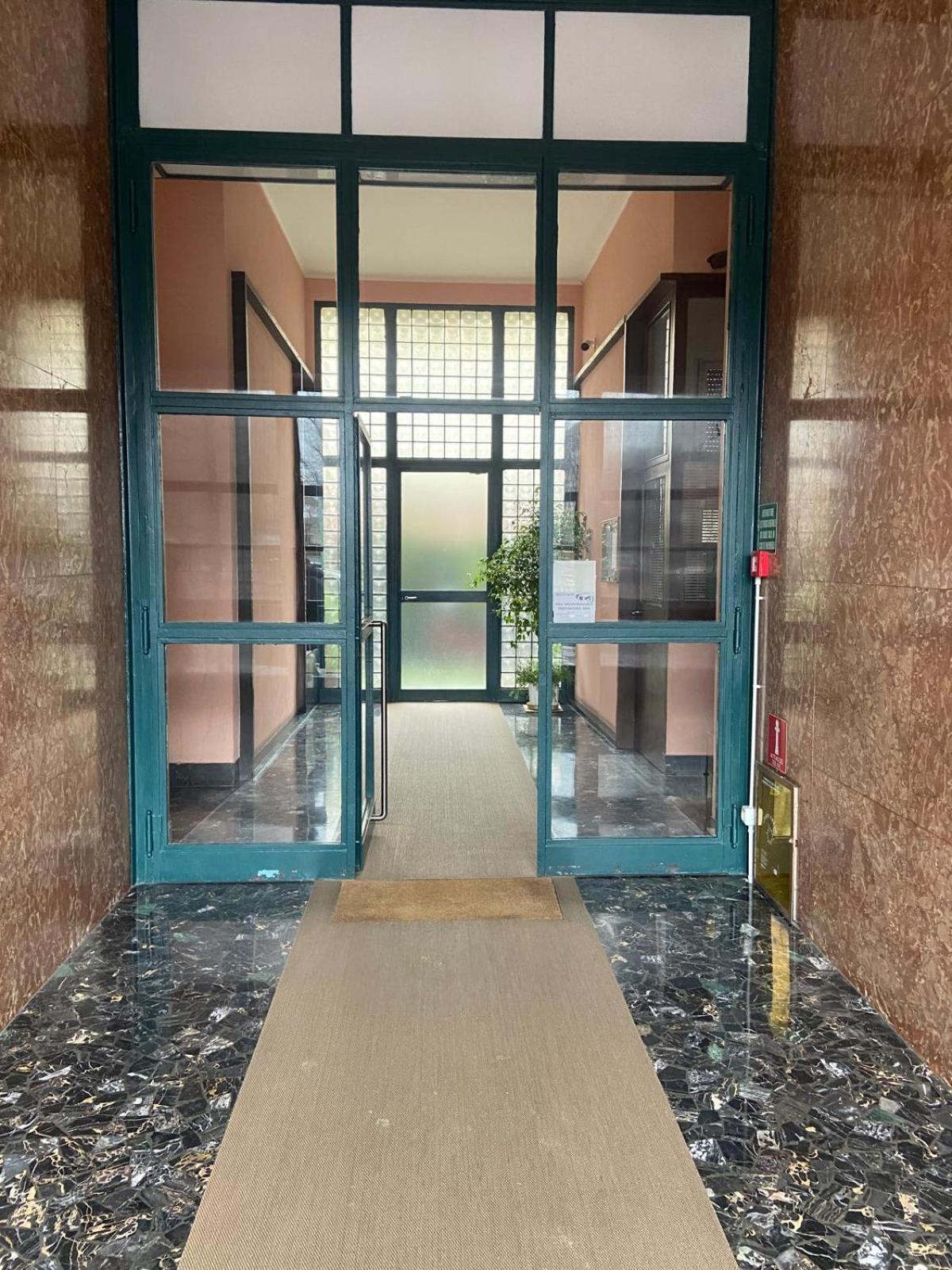La Milanese, Appartamento Moderno Con Balcone - Metro Isola A 2 Min Apartment Mailand