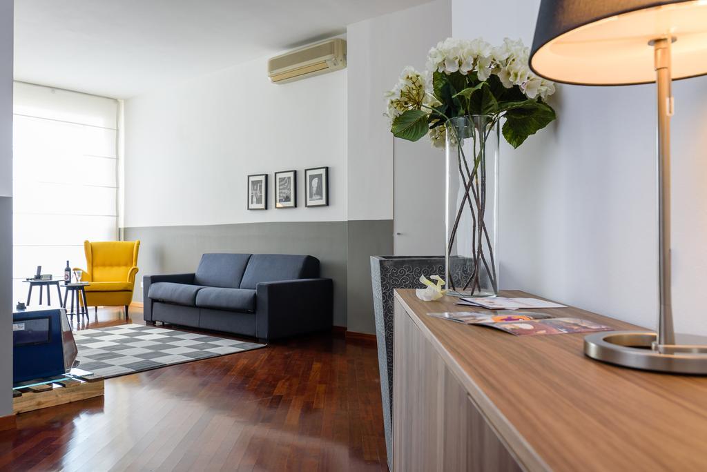 Altido Lovely Apt With Terrace And View In Central Apartamento Milão