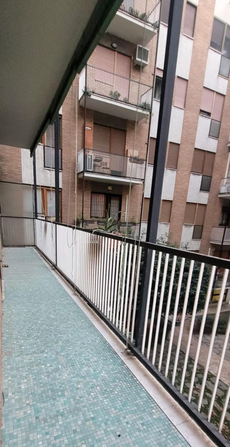 Homestay Confortevole Stanza In Condiviso A Due Passi Dall'aeroporto Di Linate