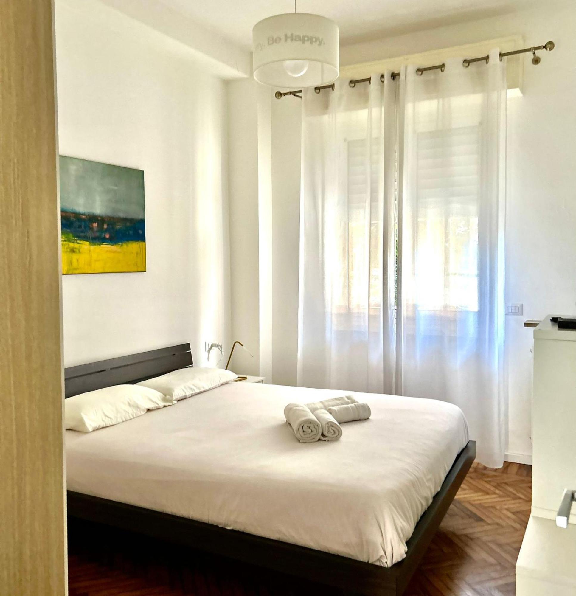 Lovely 2 With Small Garden Apartment