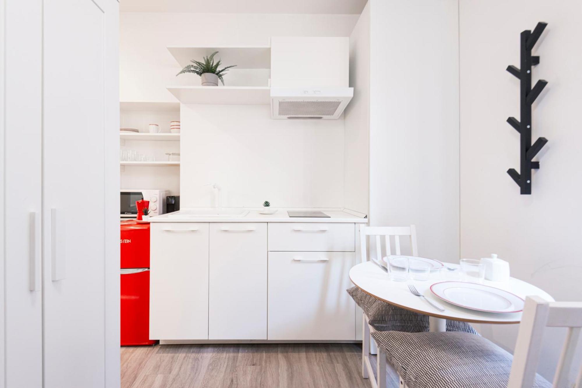 Compact And Charming Porta Venezia Apartment *