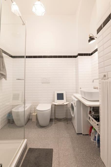 Apartamento New Elegant Flat 3 Min From Station. *