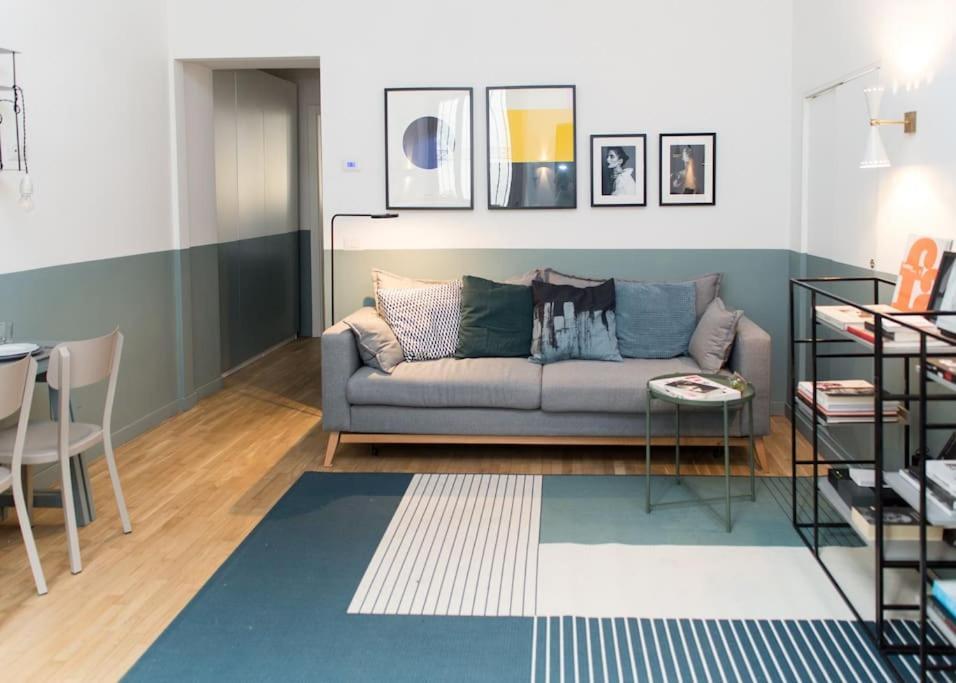 New Elegant Flat 3 Min From Station. Apartamento *