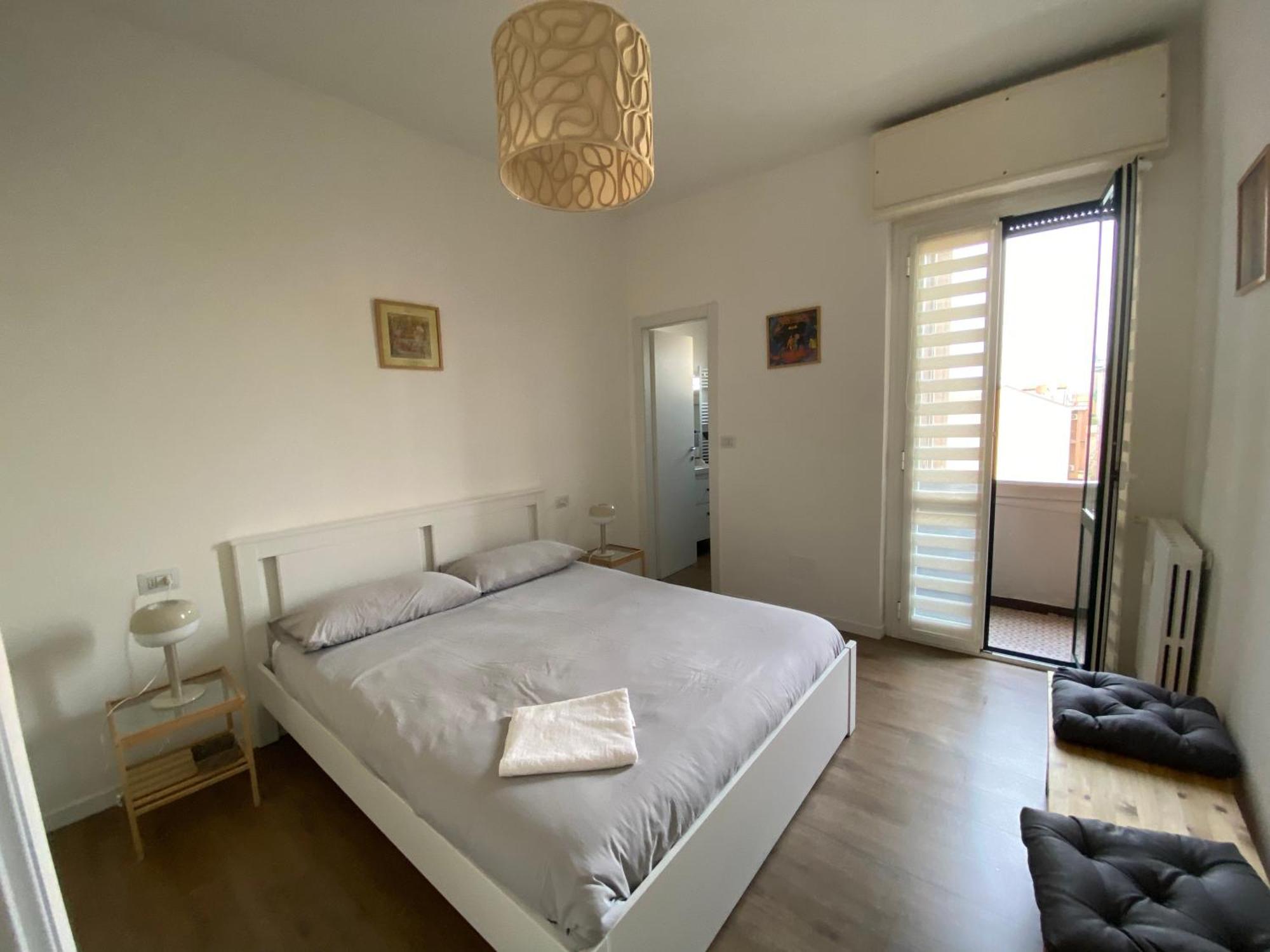 Apartamento Daniela's Spazioso Ai Navigli Milão