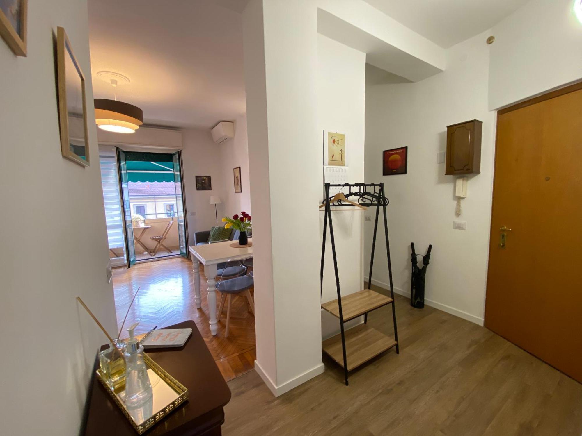 Apartamento Daniela's Spazioso Ai Navigli Milão