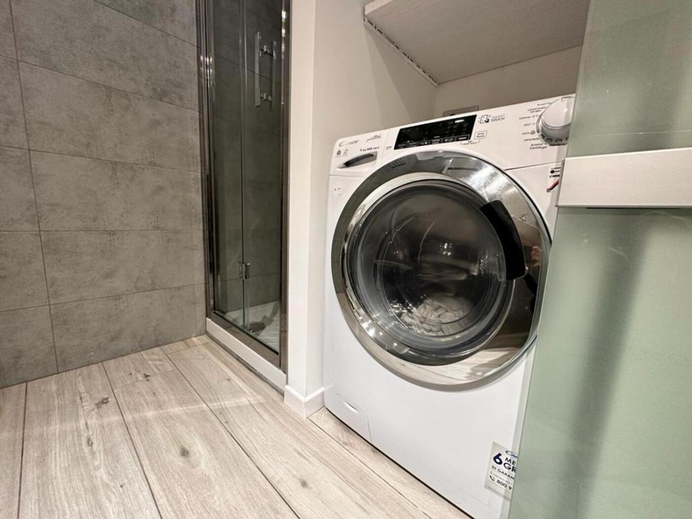 Comecasa Vicino Stazione Apartamento Milão