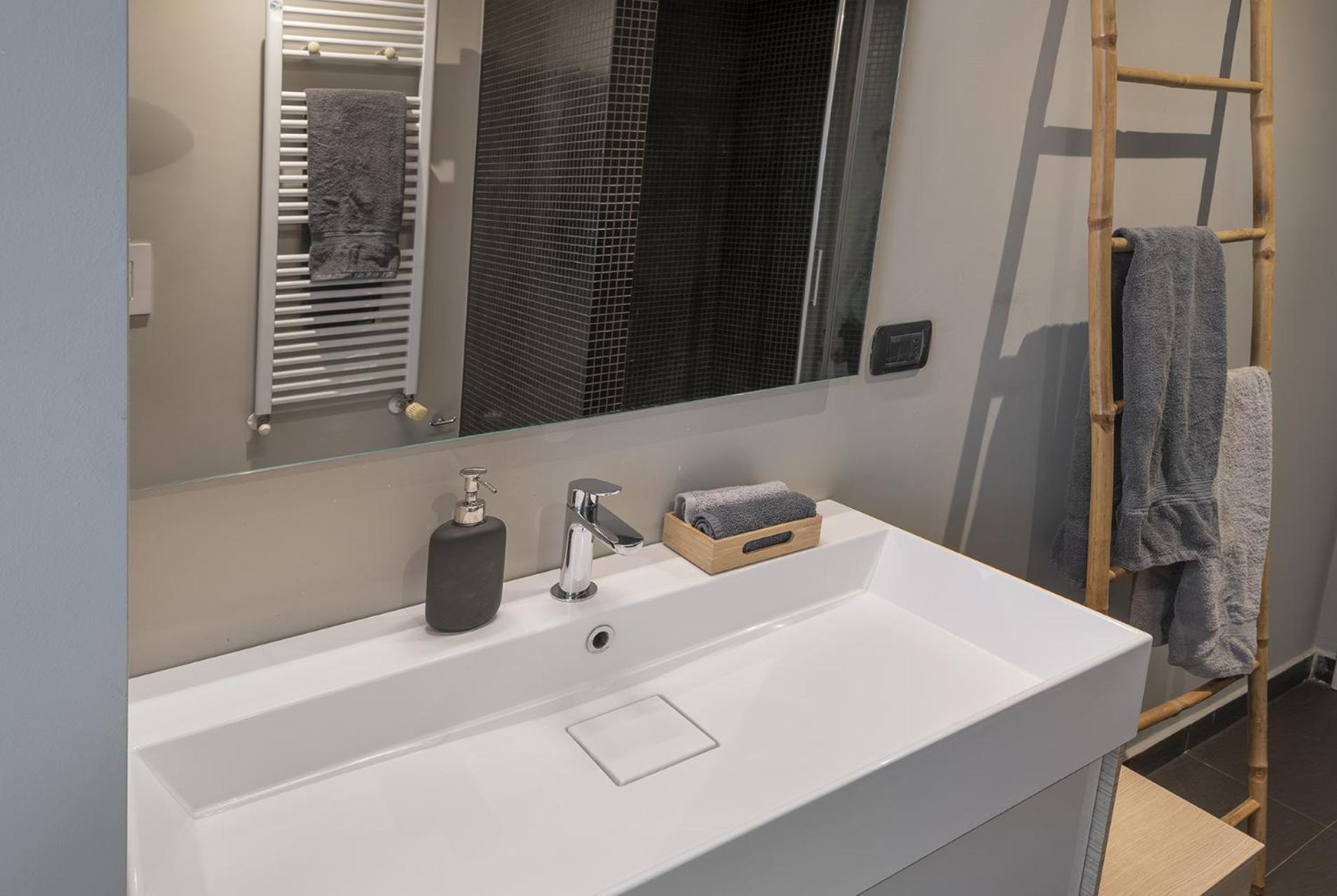 Giresio 41 - Your Penthouse With Rooftop Garden In Navigli - Wifi * Milão