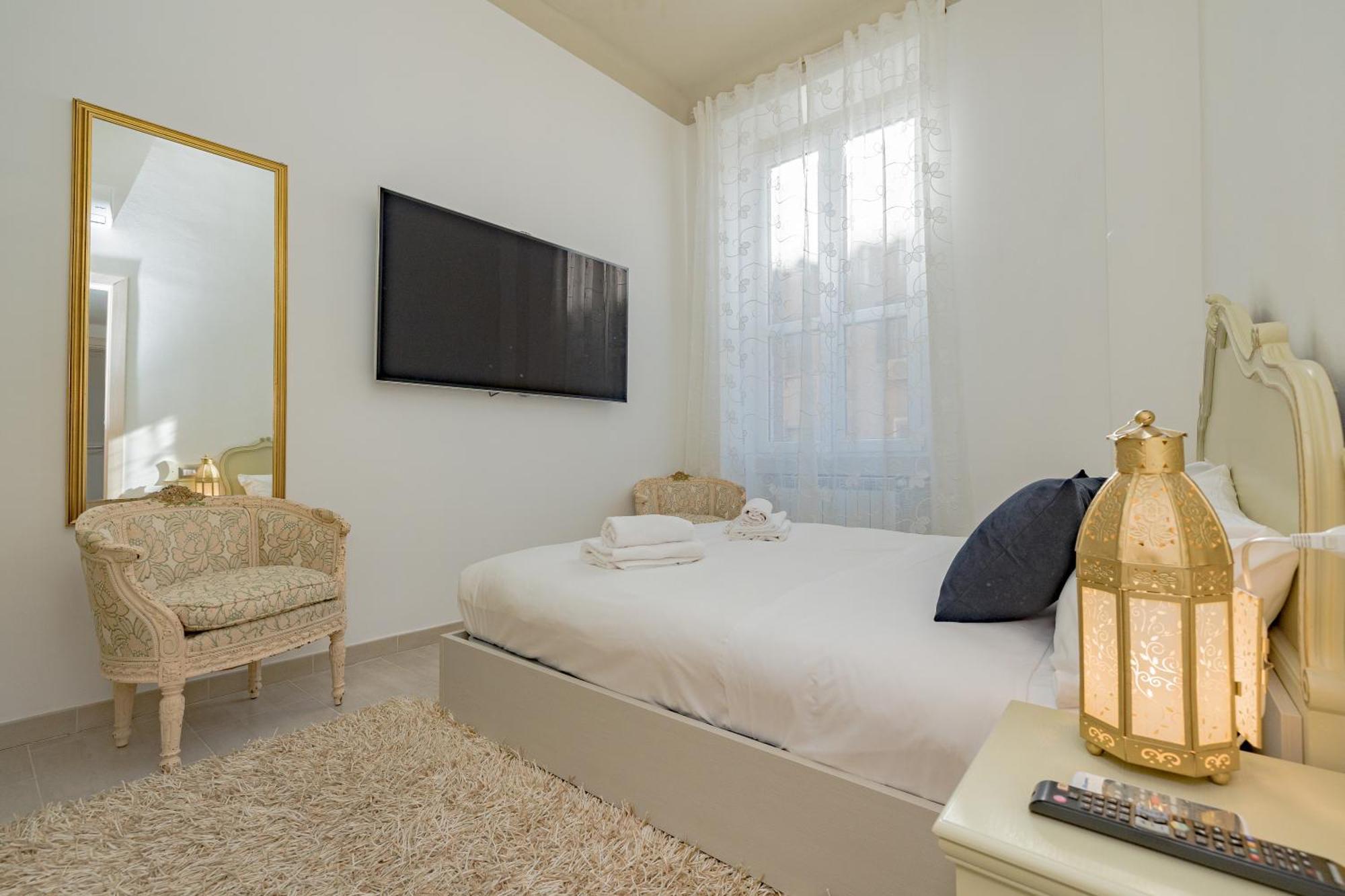 Apartment 2 Bedroom - Buzzi Hospital, Sempione, Mico, 100mt Metrom5 Mailand