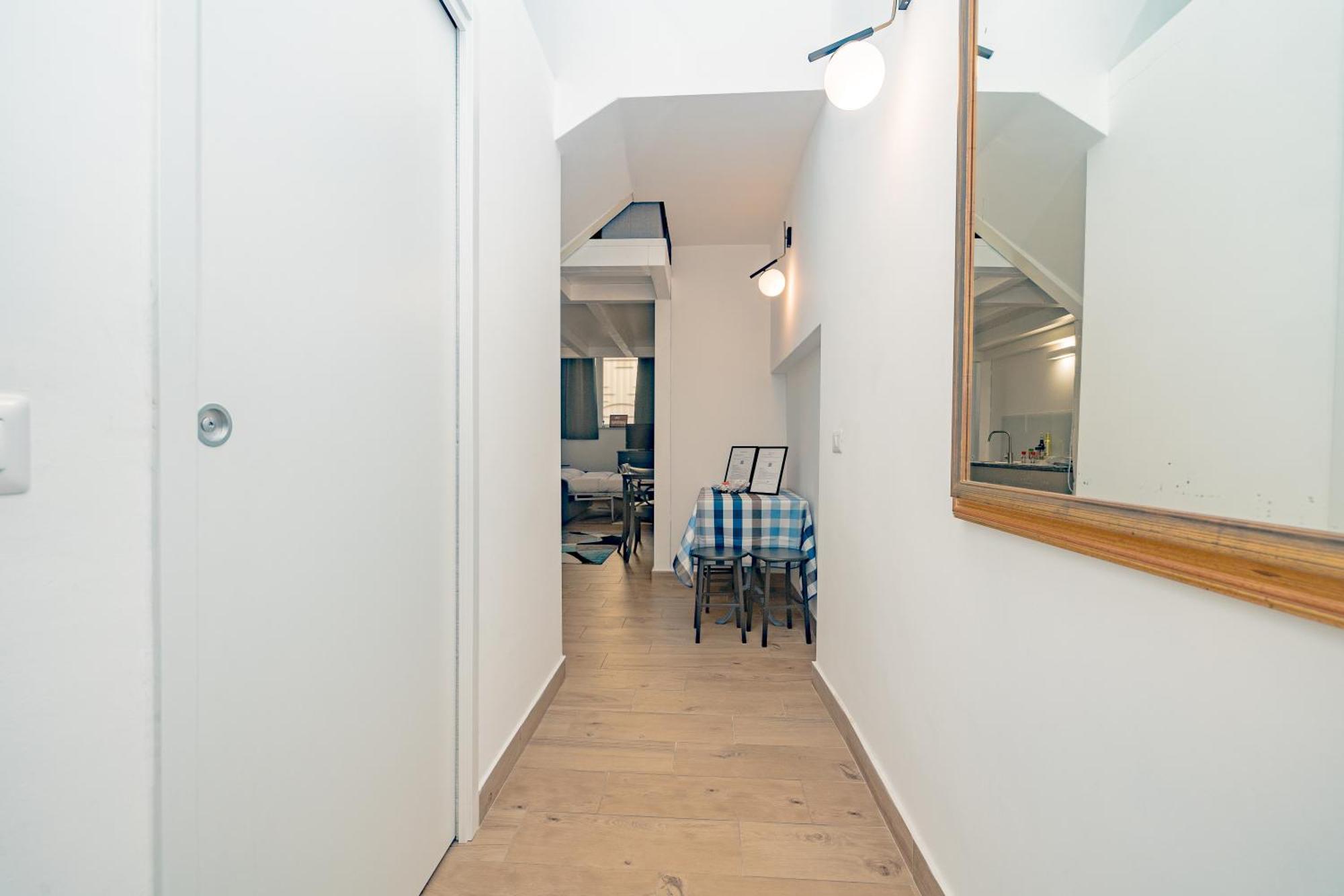 Barbara's House - Navigli - 2 Km From Duomo Milan