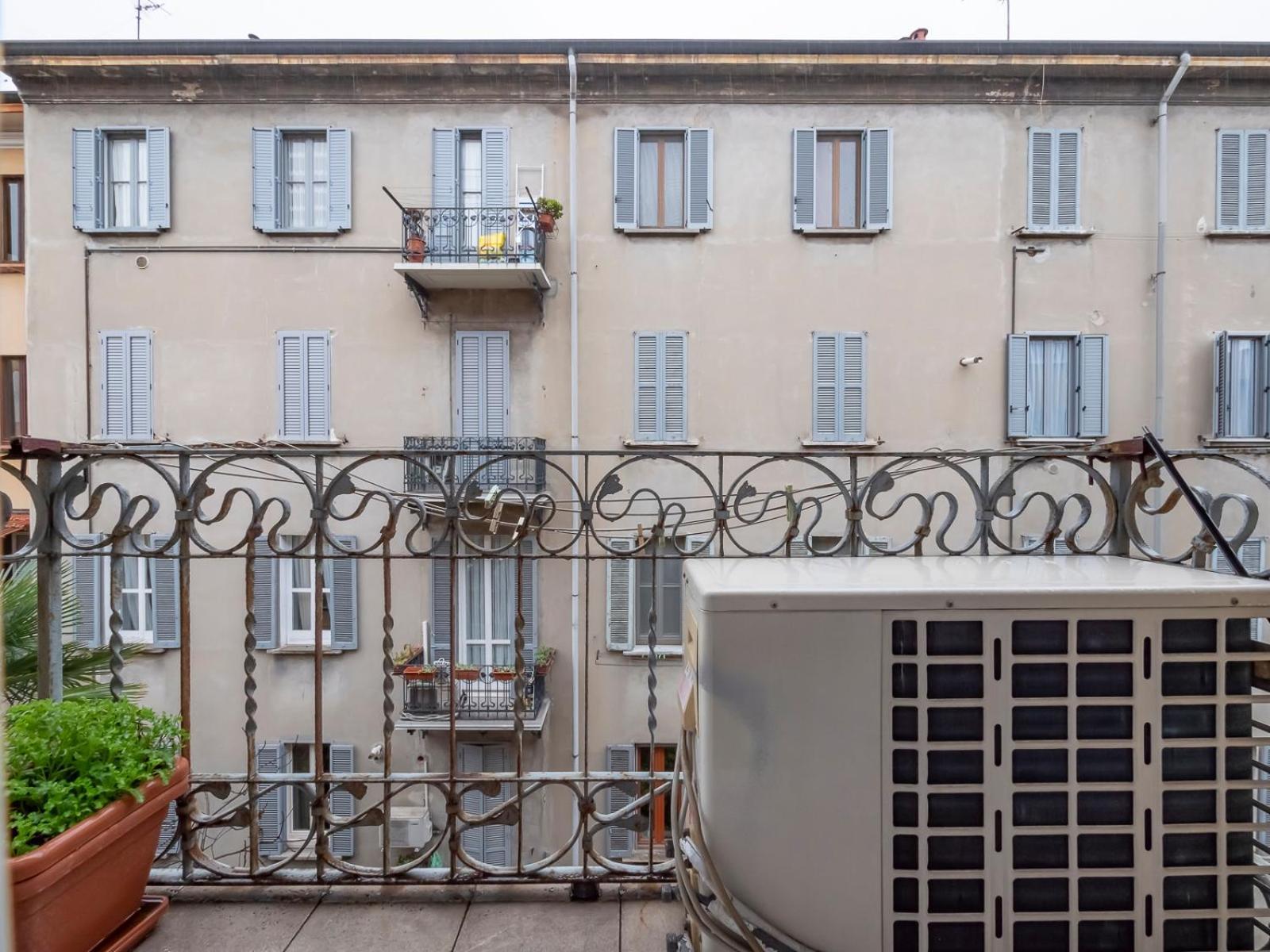 Xenia - Elegant Two-room In Porta Venezia Apartment Mailand
