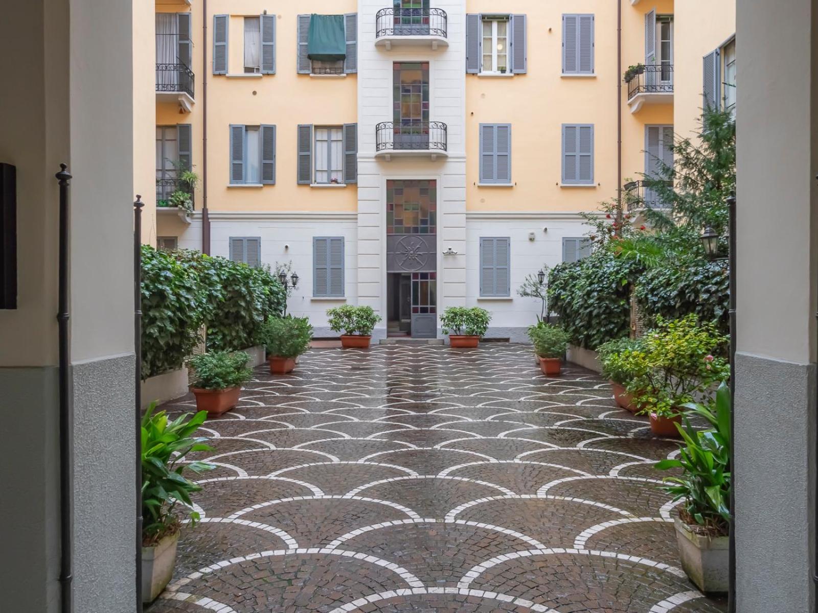 Apartment Xenia - Elegant Two-room In Porta Venezia *