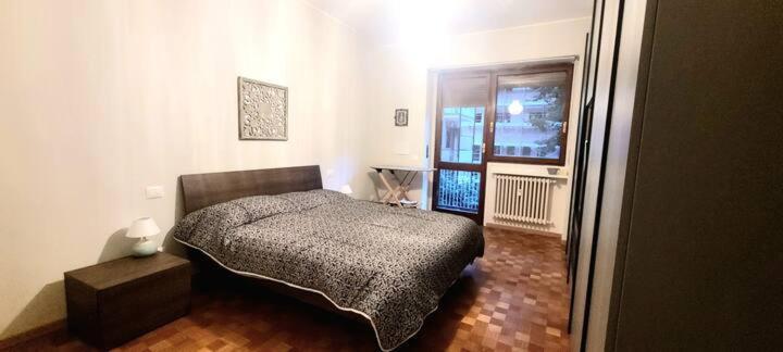 Homestay Confortevole Stanza In Condiviso A Due Passi Dall'aeroporto Di Linate *