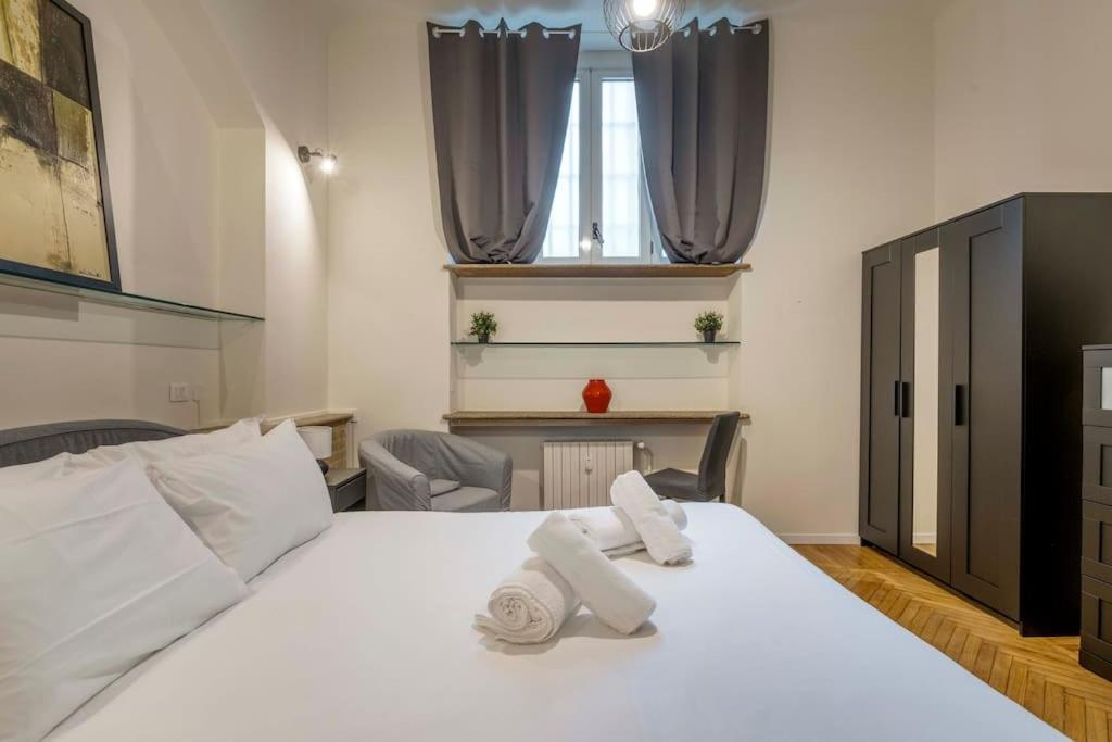 Comfortable 3 Bedrooms Few Steps From Duomo Mailand