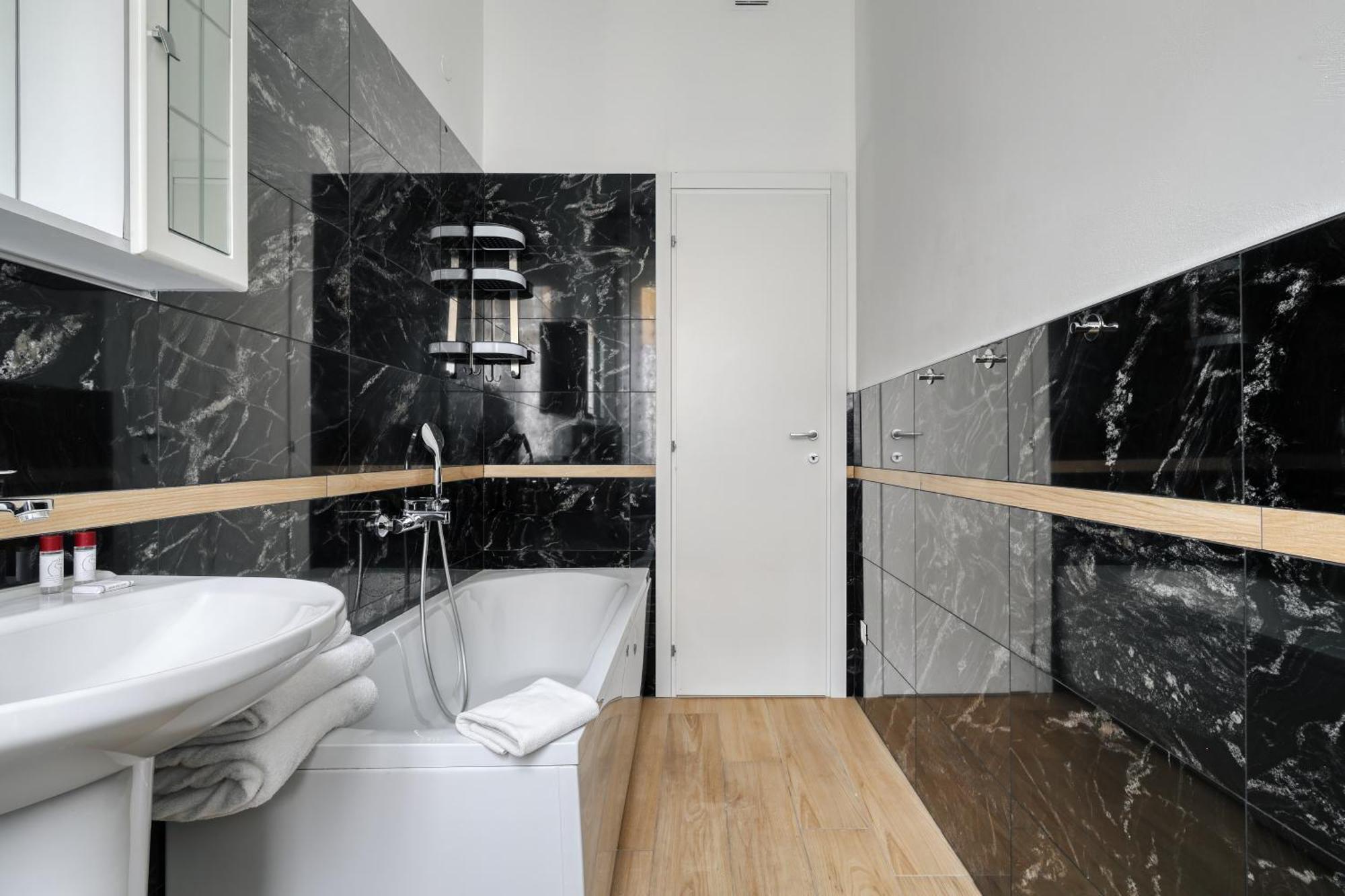 Joivy Chic 3-bed Flat Near Colonne Di San Lorenzo Apartment Mailand