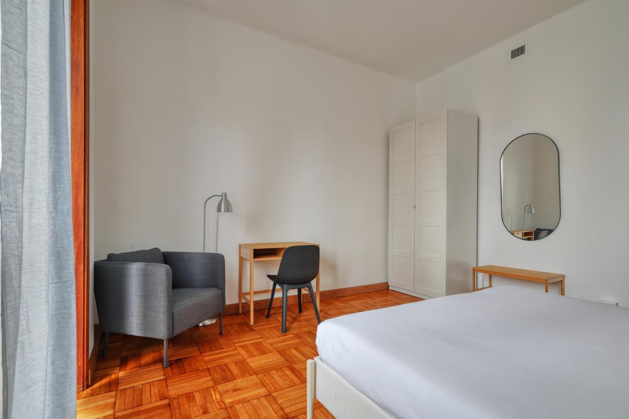 Apartment Joivy Chic 3-bed Flat Near Colonne Di San Lorenzo Mailand