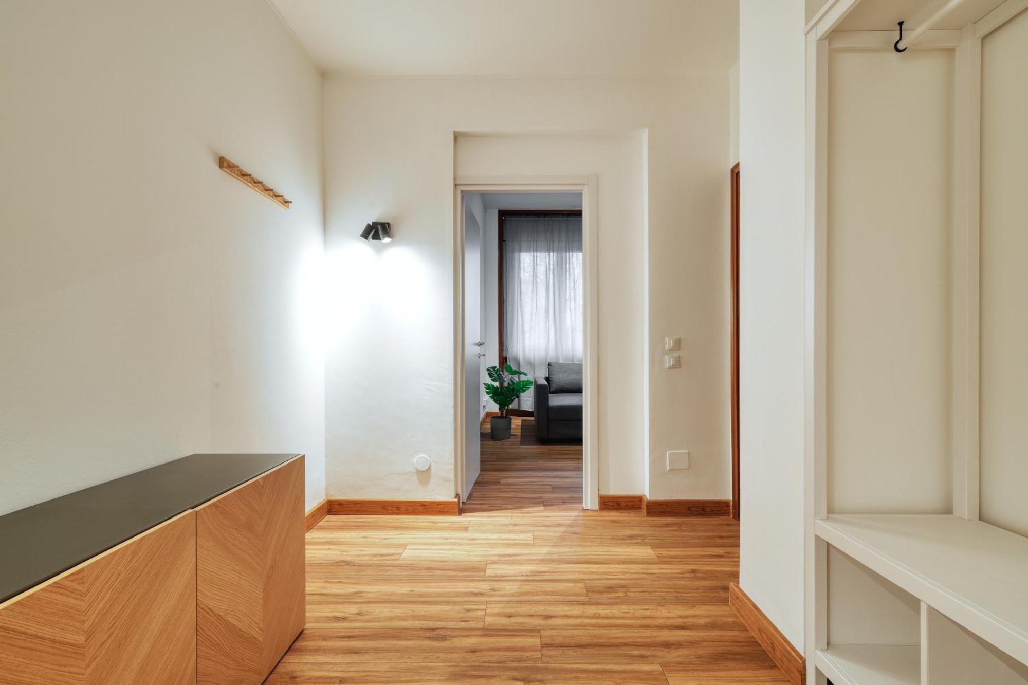 Joivy Chic 3-bed Flat Near Colonne Di San Lorenzo Mailand
