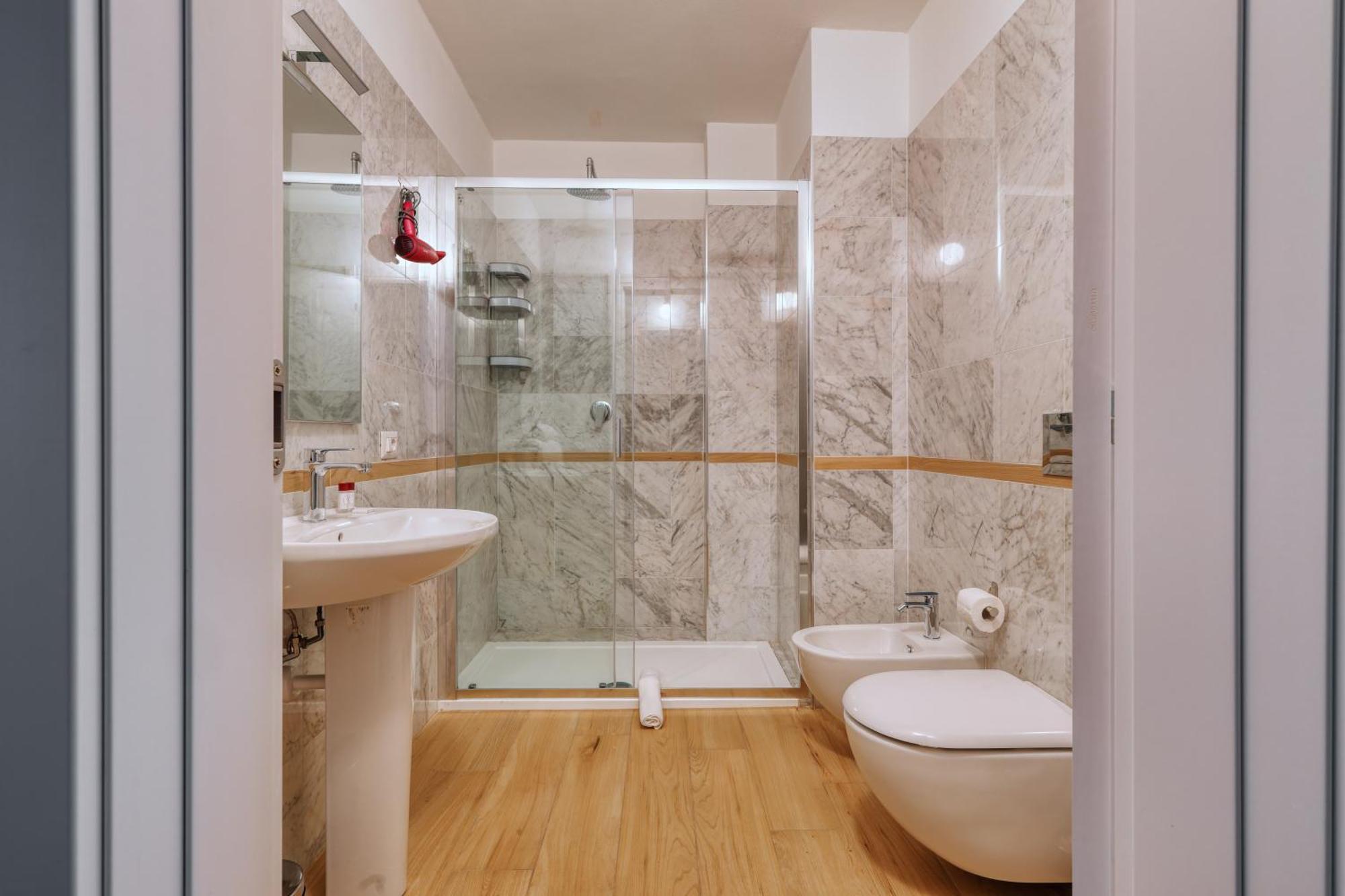Apartment Joivy Chic 3-bed Flat Near Colonne Di San Lorenzo Mailand