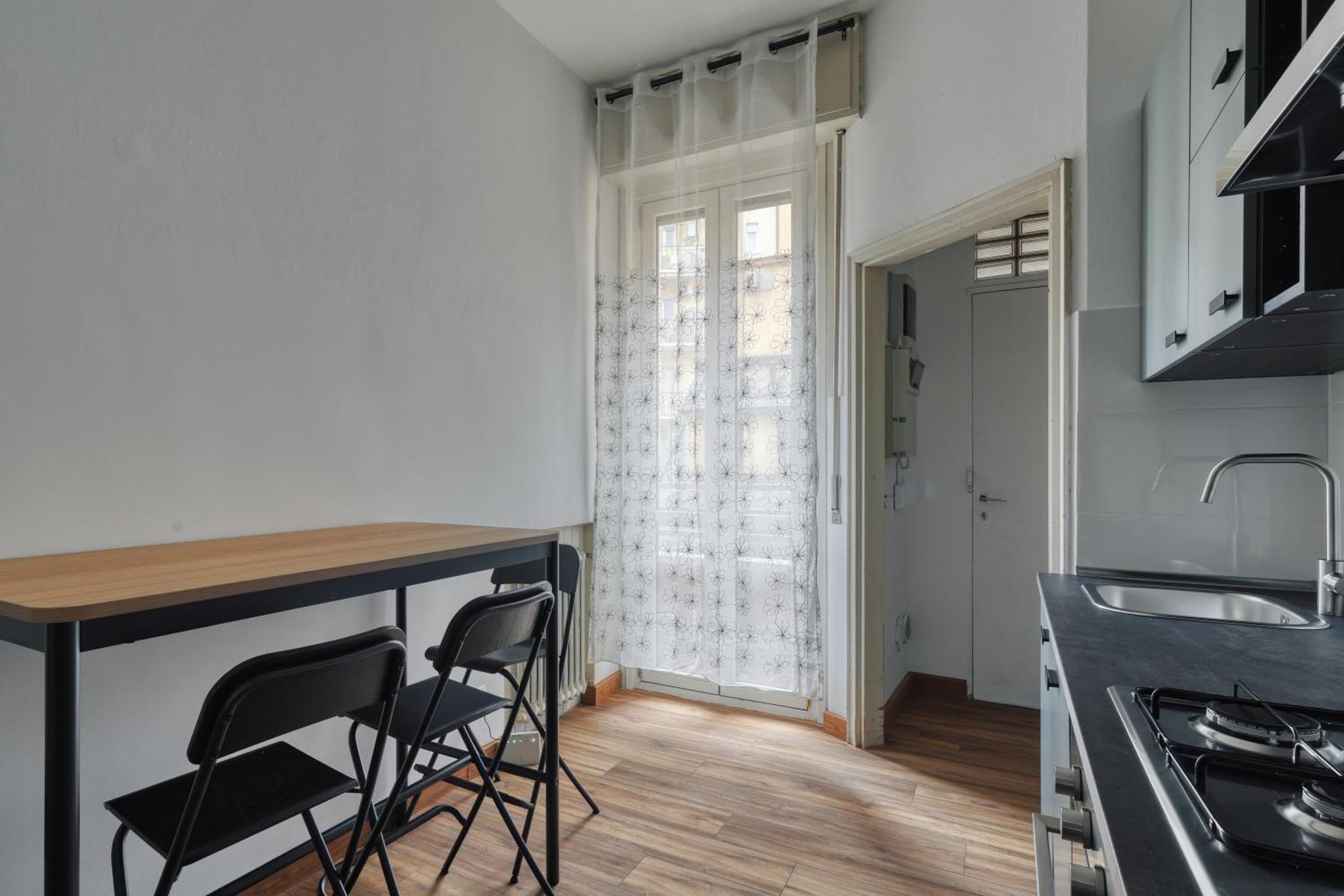 Apartment Joivy Chic 3-bed Flat Near Colonne Di San Lorenzo Mailand