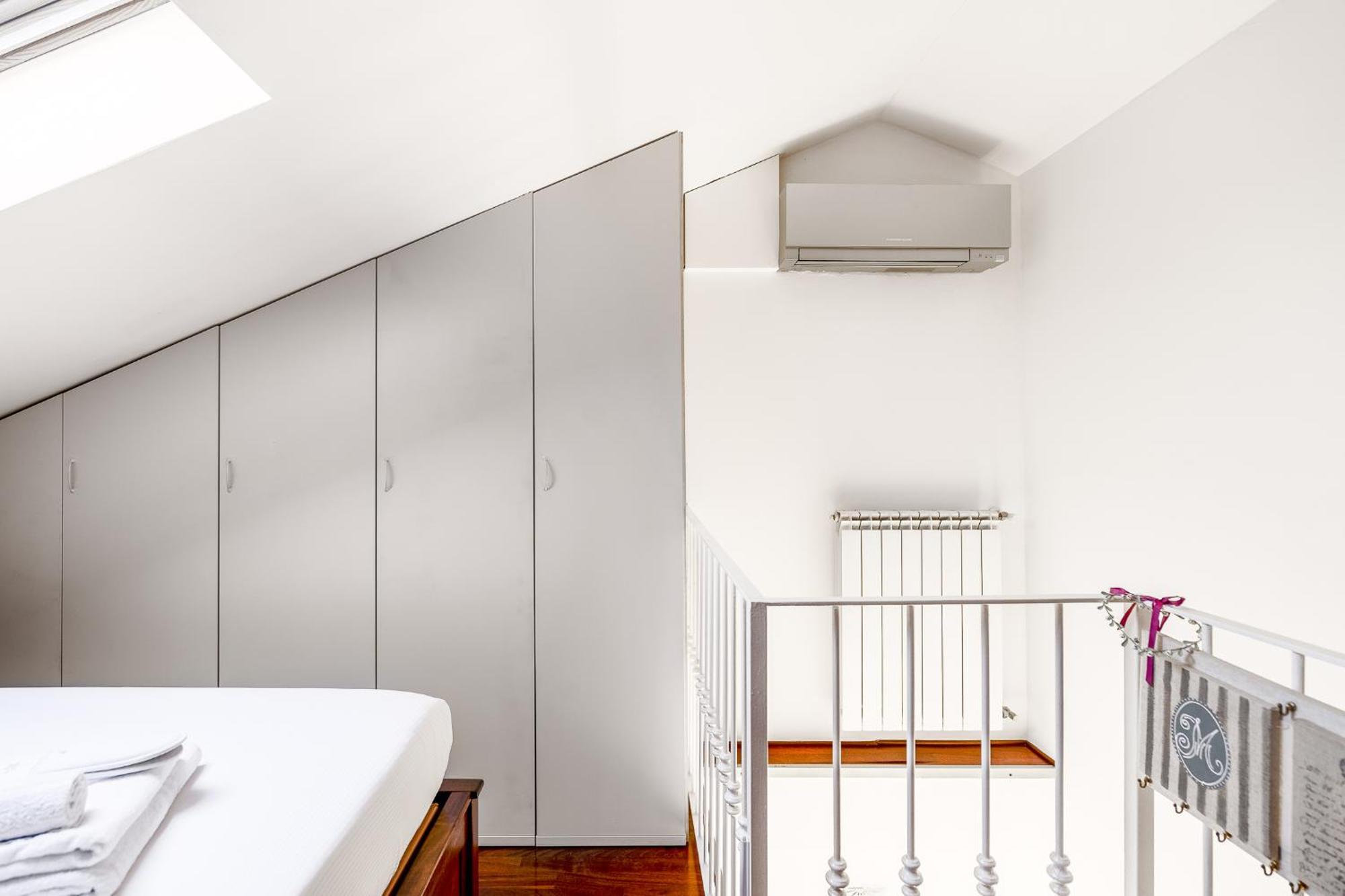 Apartment Bright Loft - Free Private Parking