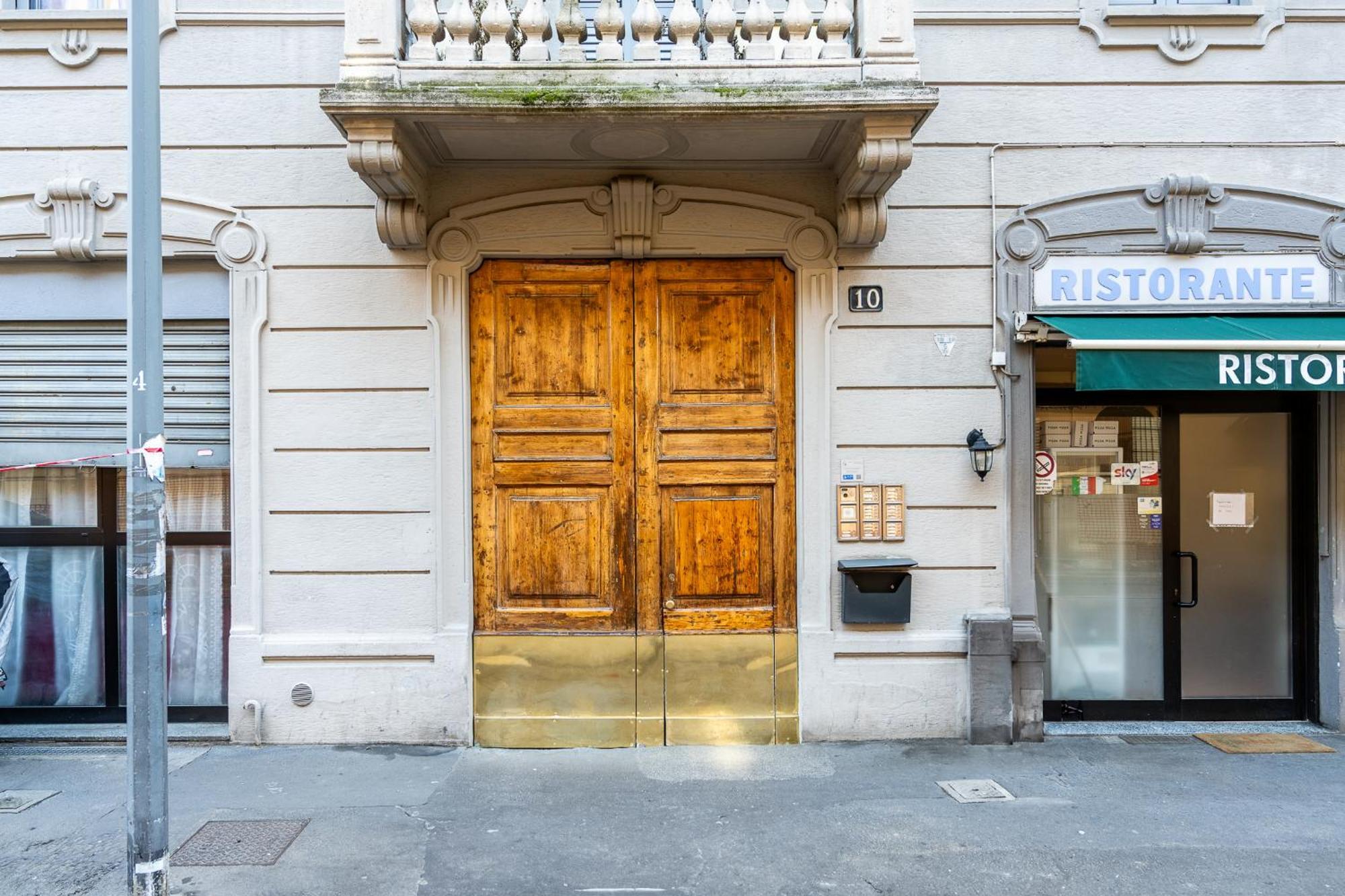 Bright Loft - Free Private Parking