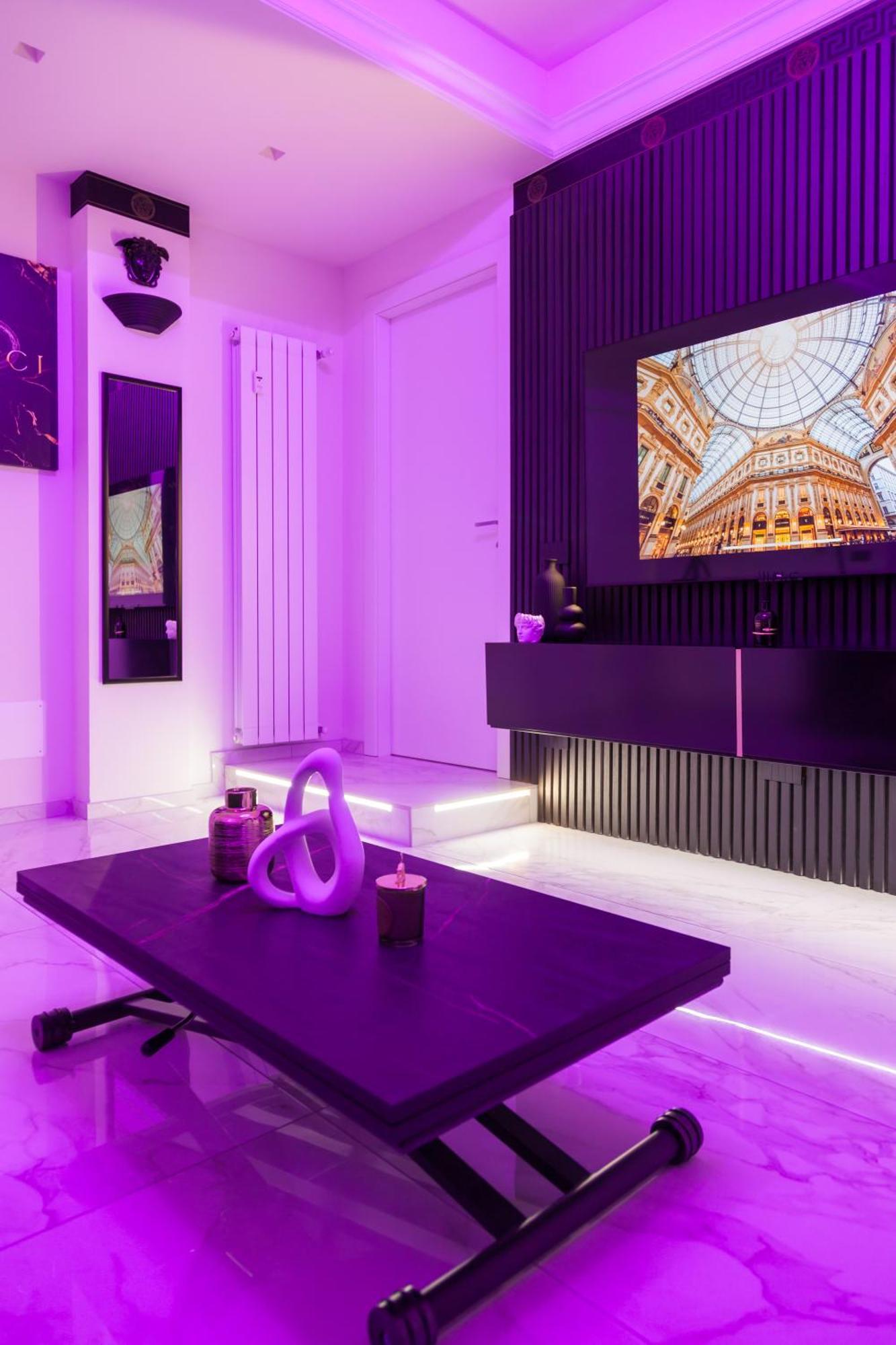 Italian Fashion - Luxurious Marble City Center Apartment Mailand