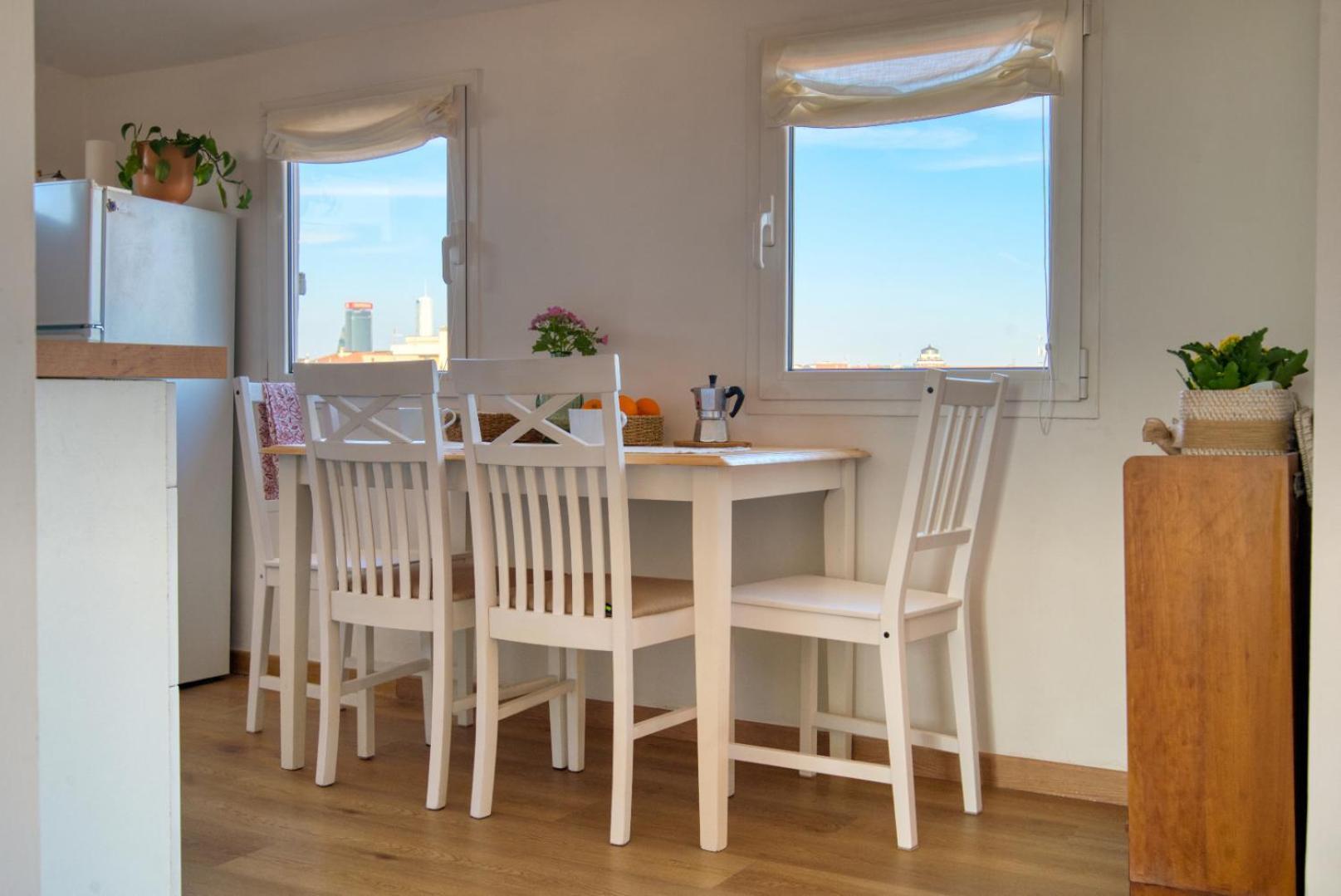 Spacious Penthouse With Panoramic Terrace - 20 Minutes From Duomo *