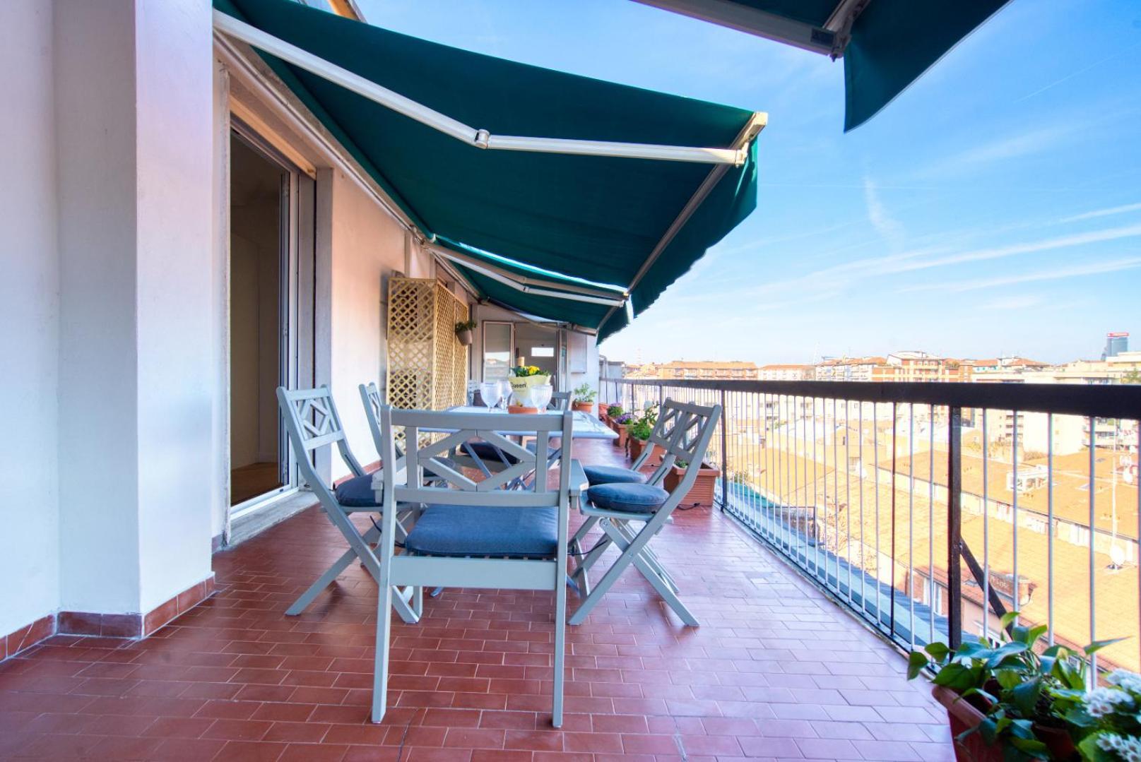 Apartment Spacious Penthouse With Panoramic Terrace - 20 Minutes From Duomo