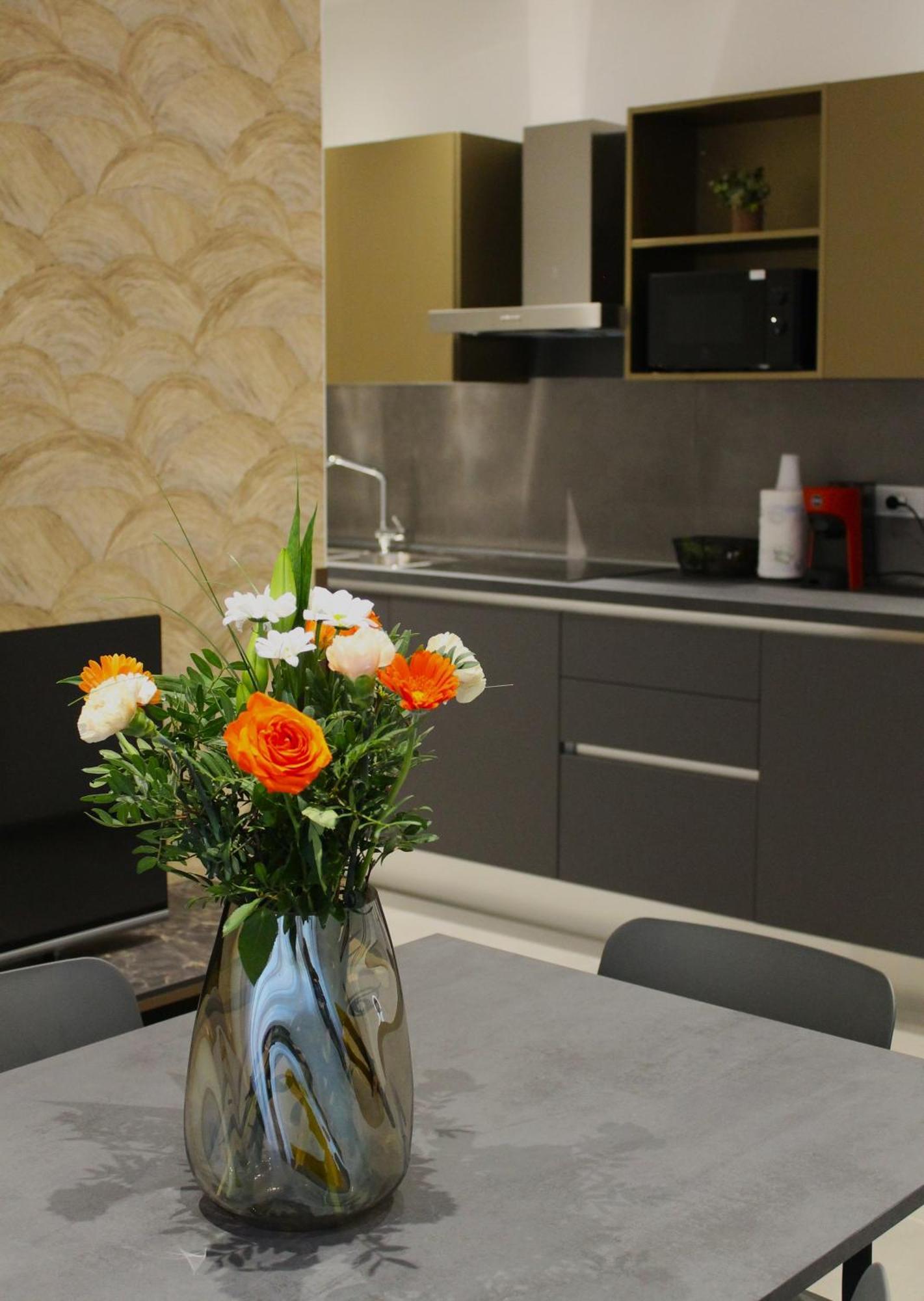 Miki - Mauro Macchi 91 Apartamento *