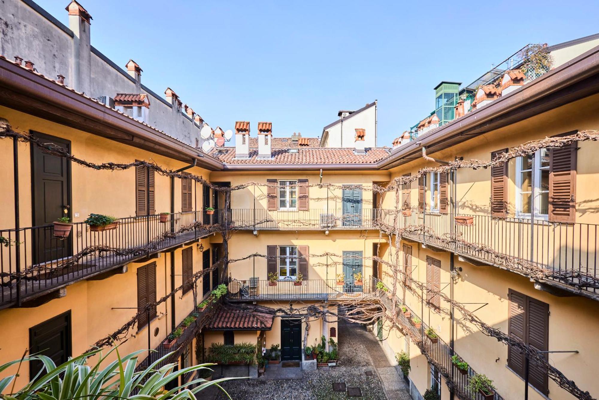 Navigli Elyon * Milão
