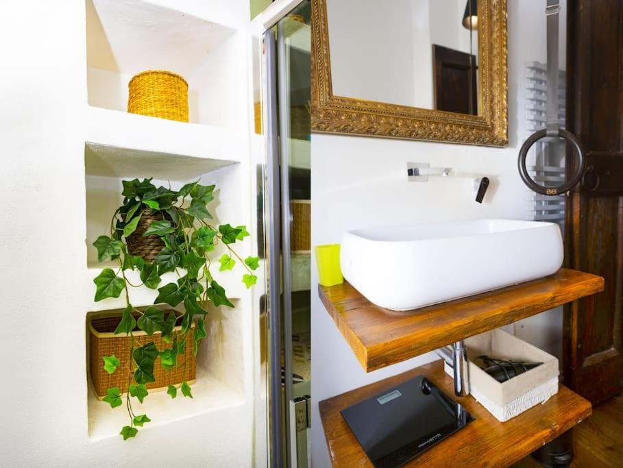 Canonica Attic Apartment