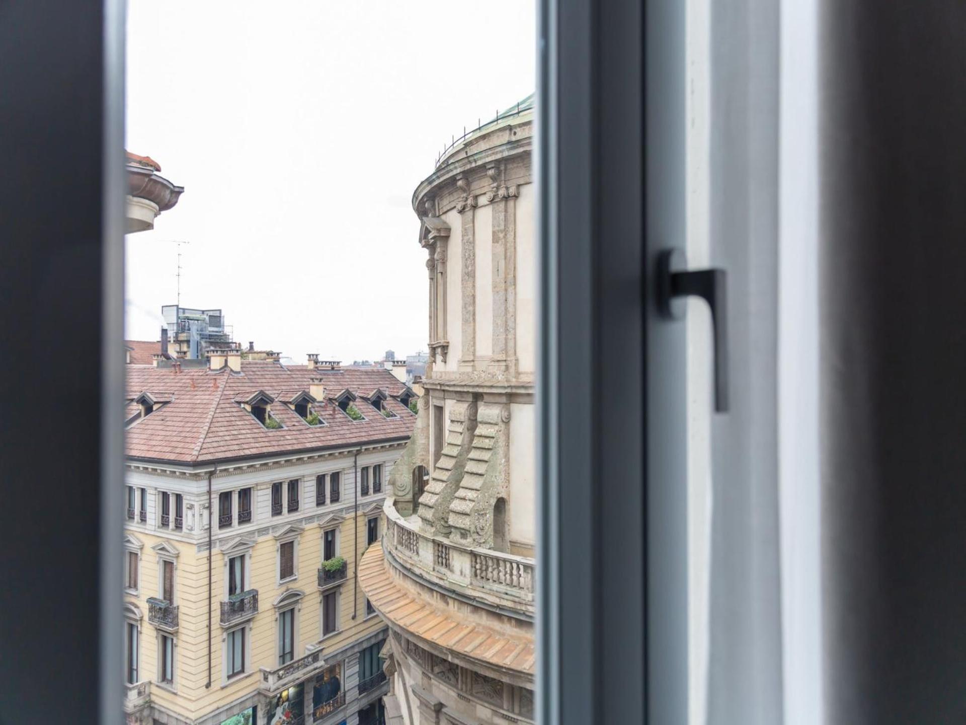The Rent - Spacious And Renovated Two-bedroom Downtown Milão