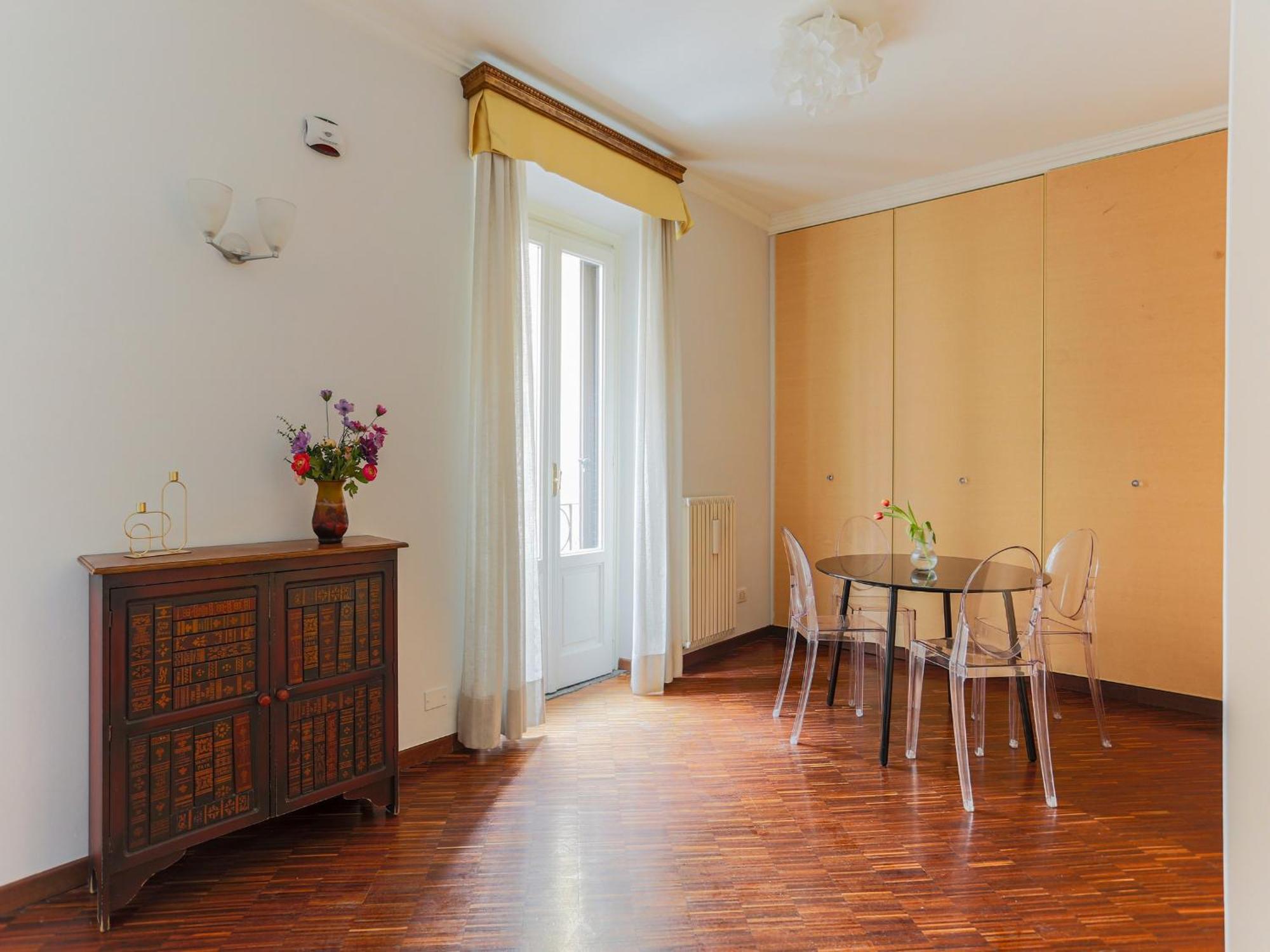 The Best Rent - Spacious One-bedroom Near The Columns Of San Lorenzo Apartamento
