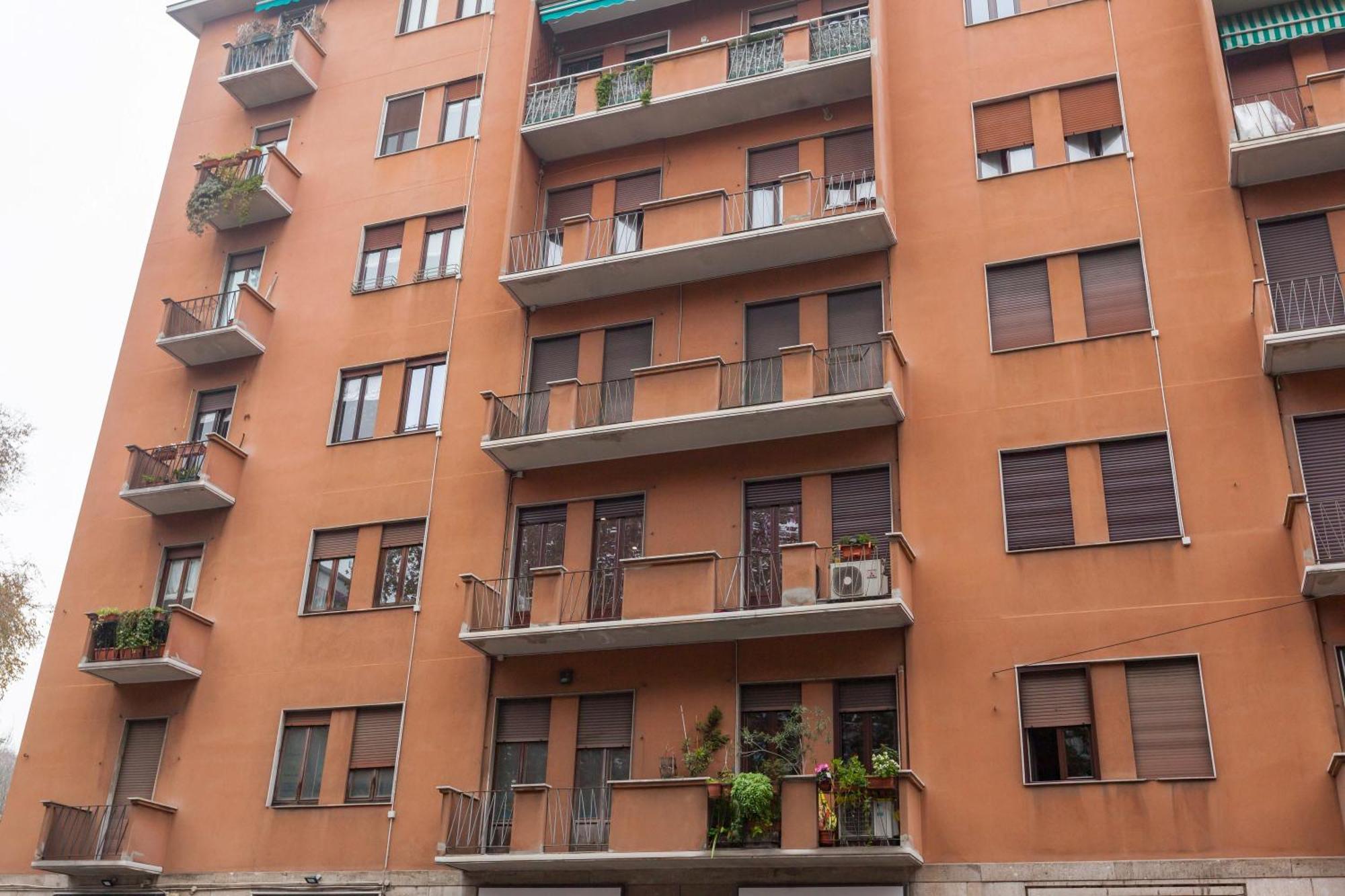 S Agostino - Porta Genova