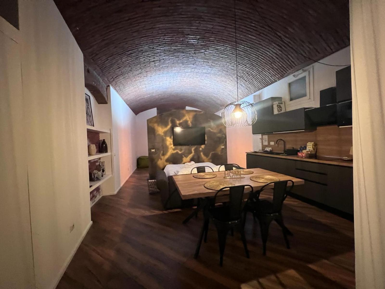 Kibilu - Via Melchiorre Gioia - Stazione - Isola - Garibaldi Apartment *