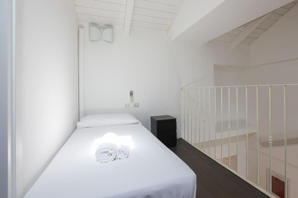 Hacca Collection - Open Space In Porta Ticinese Apartment
