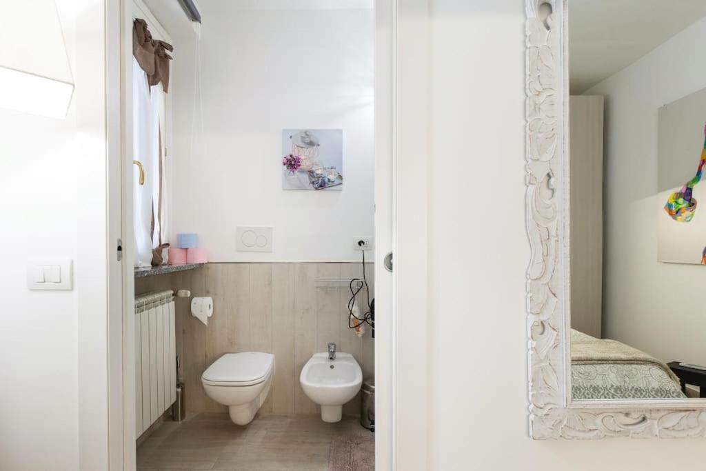 Elegant Triplex Townhouse With Luxe Terrace Mailand