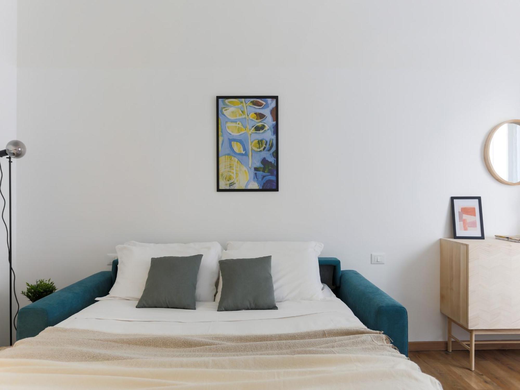 The Rent - Cozy Two-bedroom Near Colonne S Lorenzo *