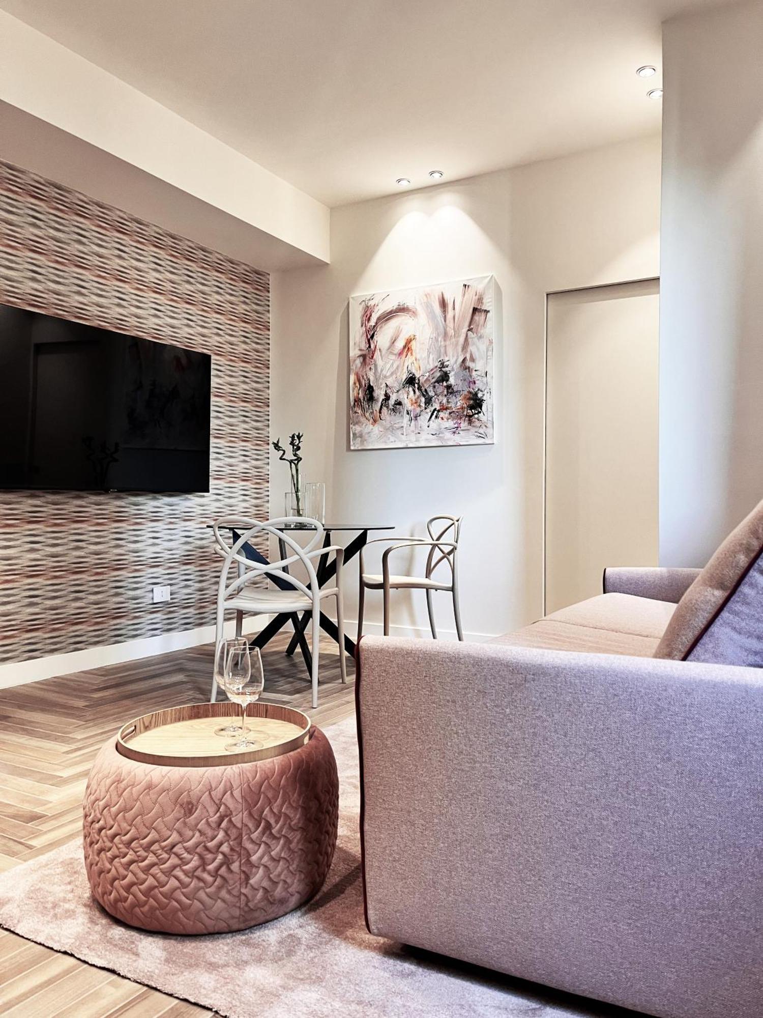 Yls Luxury 2 *