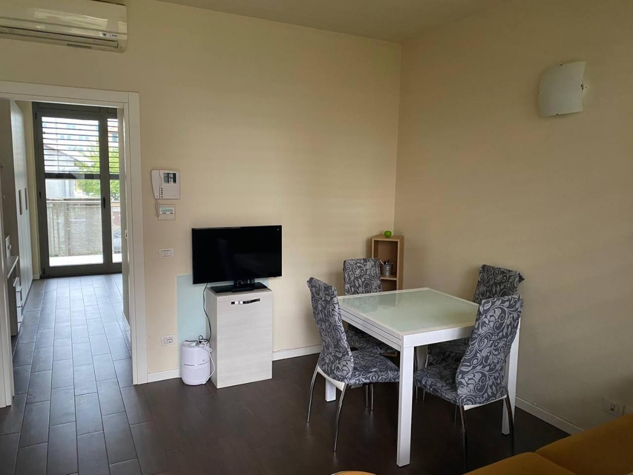 Strategico E Comodo: Bovisa Apartment
