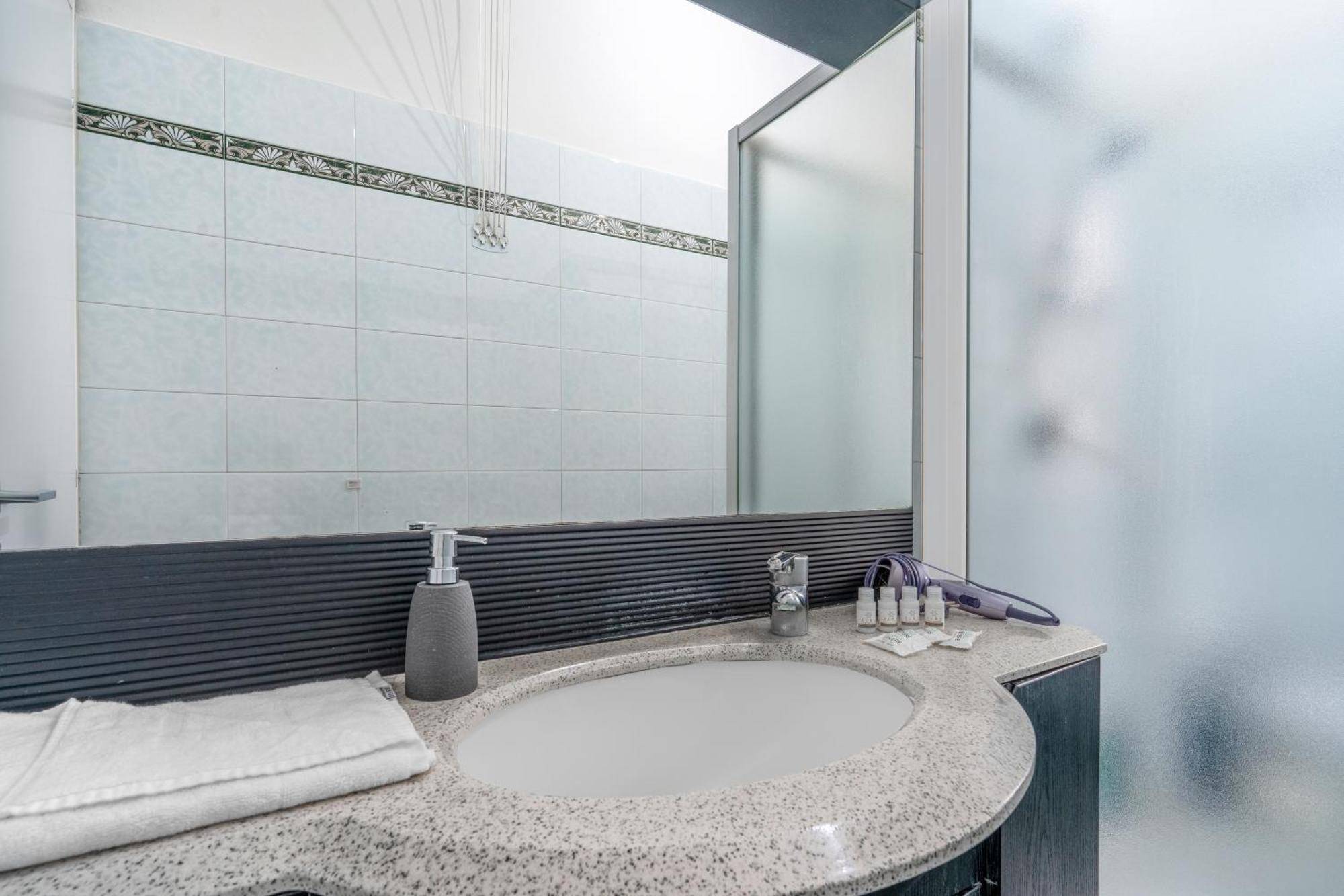 Navigli Duomo - Chateau Milan, Metro M2 E Parcheggio Gratuito Apartment Mailand