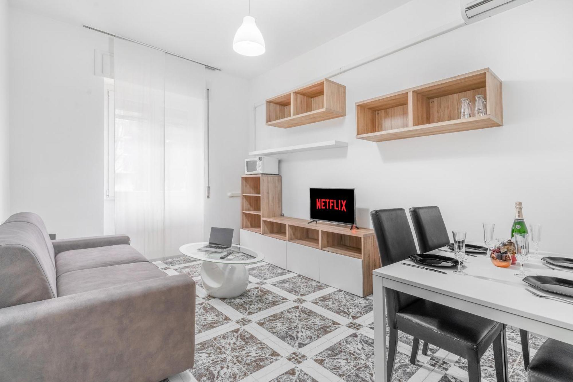 Navigli Duomo - Chateau Milan, Metro M2 E Parcheggio Gratuito Mailand
