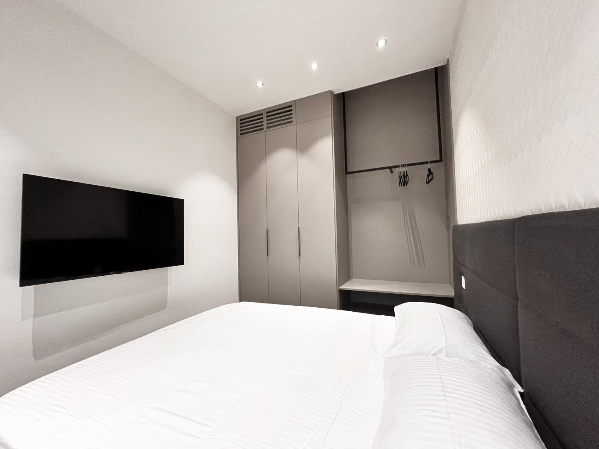 Yls Luxury 2 *