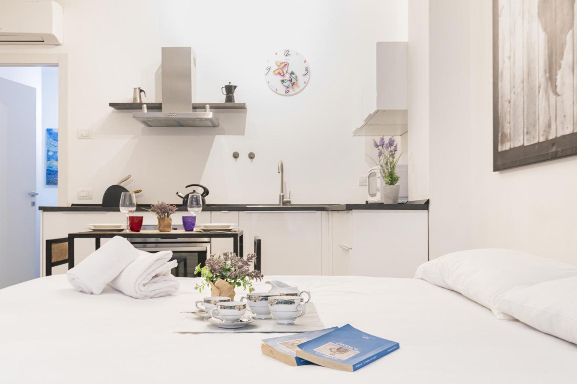 Easylife - Stile Navigli Con Terrazzo *